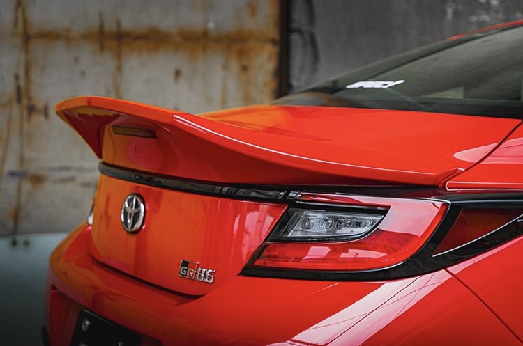 SPEC! DUCKTAIL TRUNK SPOILER PAINTED (FRP) FOR TOYOTA GR86 ZN8