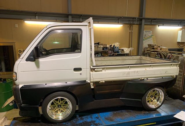 製作中 PANDEM SUZUKI CARRY 92' ZoomOn Model Suzuki Carry Pandem